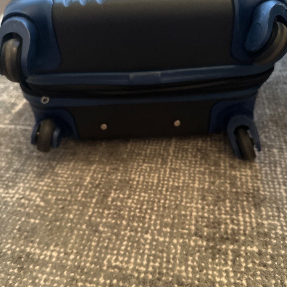 Suit case - Picture 5 of 5
